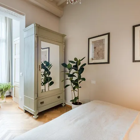 Garden Vista Charming 2 Bedrooms 2 Bathrooms *
