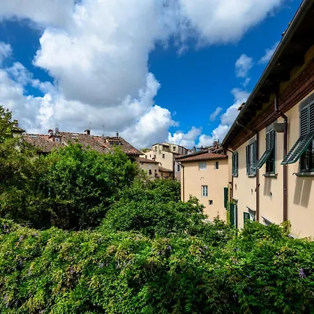 Garden Vista Charming 2 Bedrooms 2 Bathrooms Apartment *